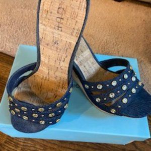 Guess Jean and gold rhinstones